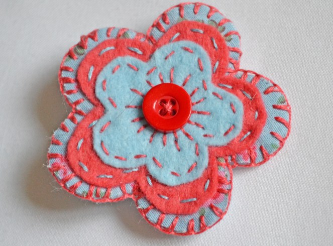 brooch2a