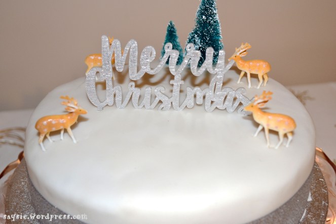 christmas-cake-close-up