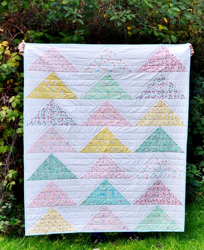 Bunnies and Blossoms flying geese.JPG