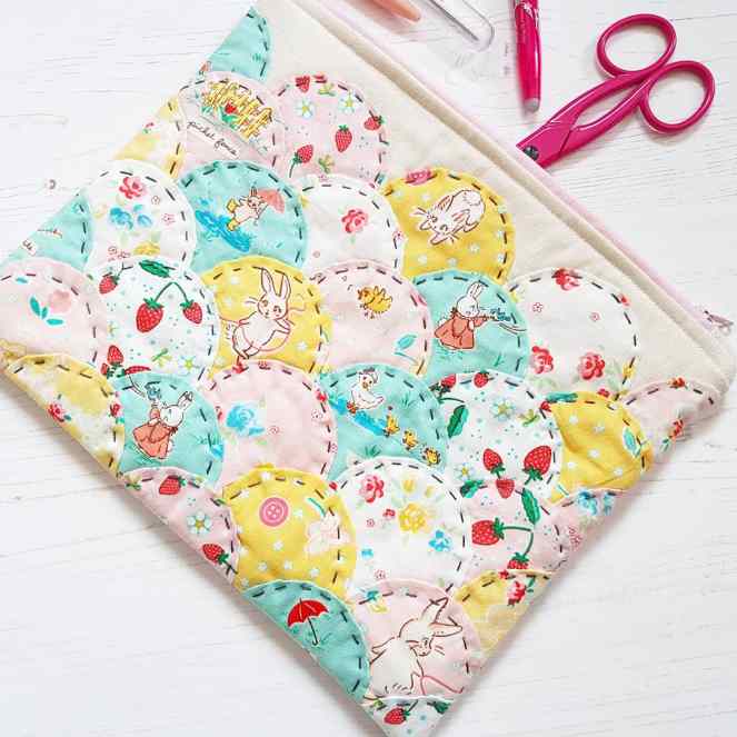 May Round-up Clamshell Pouch