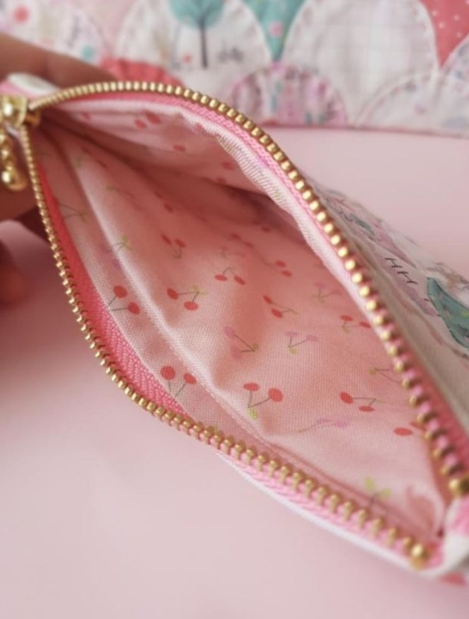 Primrose Fabrics Clamshell Pouch