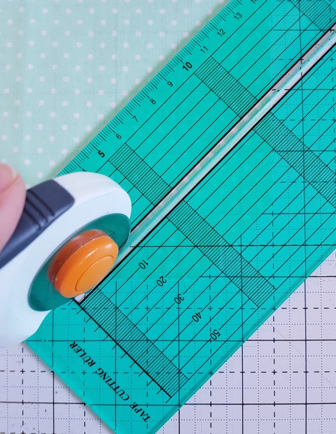 Making bias binding with a Clover Binding Ruler