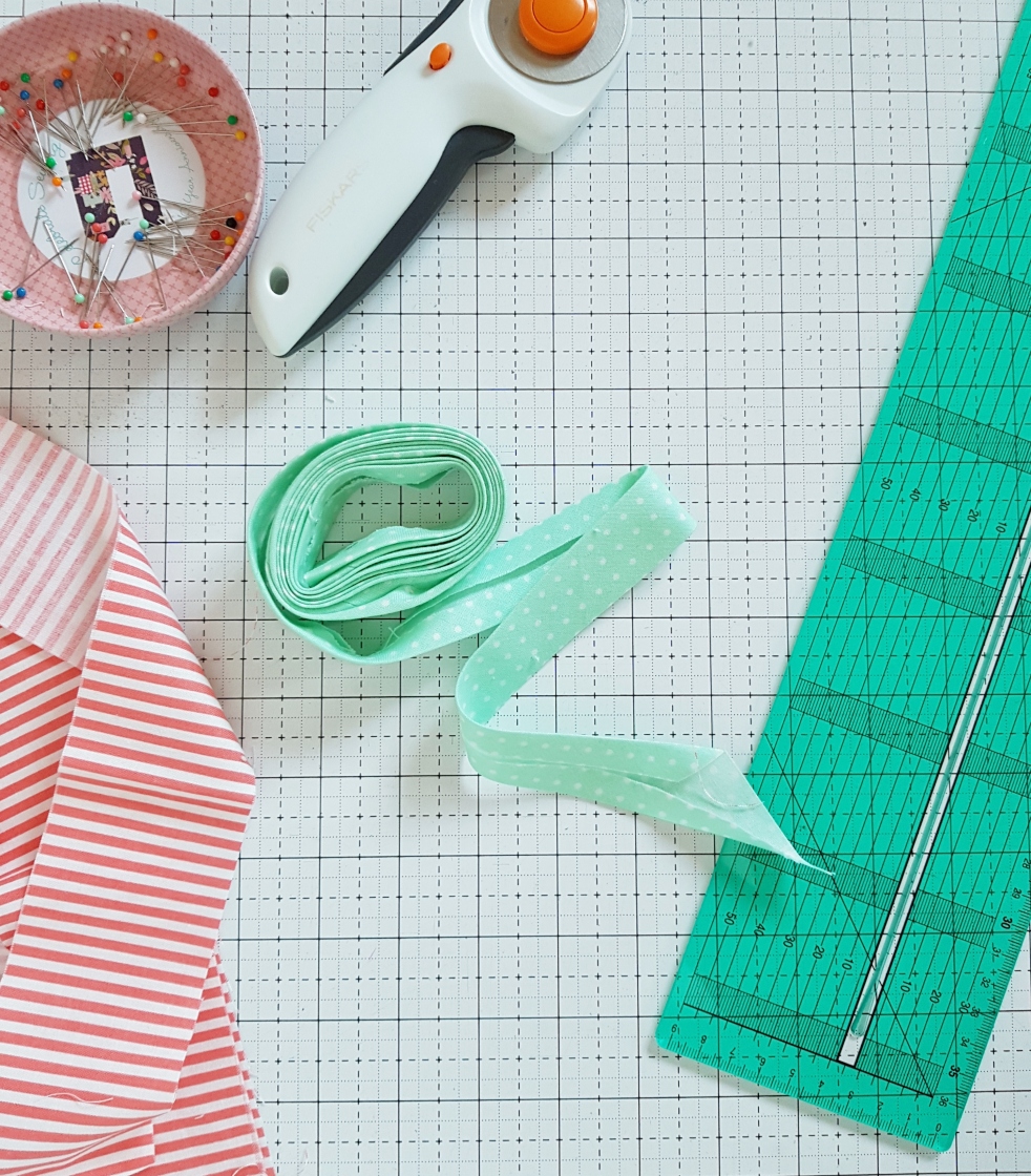 Making bias binding with a Clover Binding Ruler