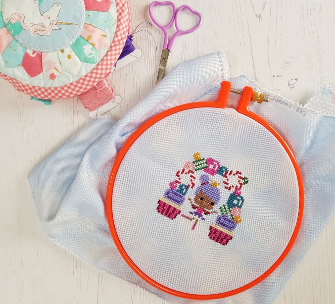 How to keep the back of your cross stitch neat