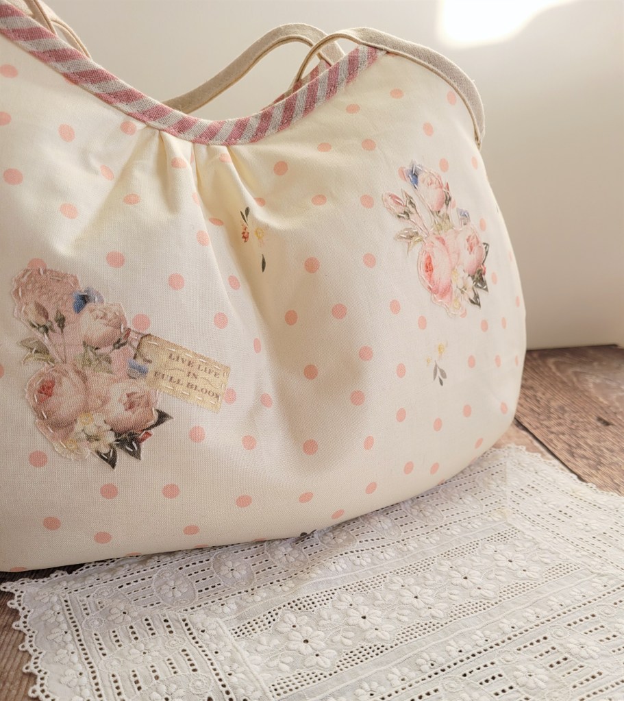 Rose and Violet Garden Clamshell Granny Bag