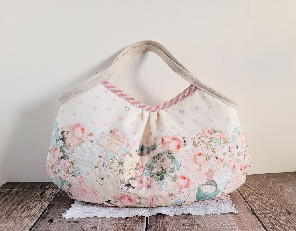 Rose and Violet Garden Clamshell Granny Bag