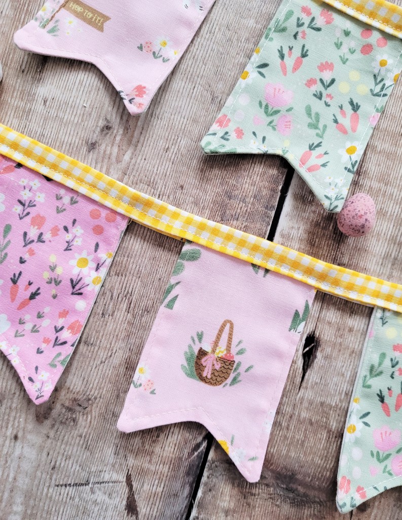 Easter Egg Hunt - Easter Basket & bunting