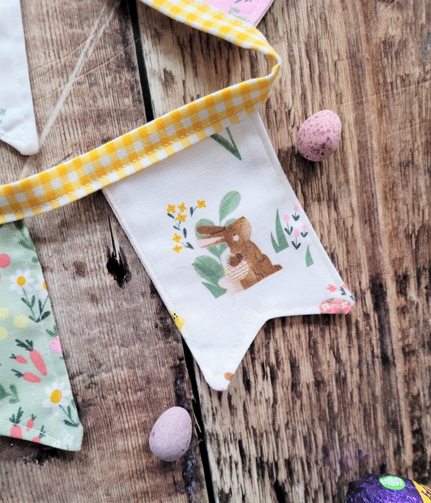 Easter Egg Hunt - Easter Basket & bunting