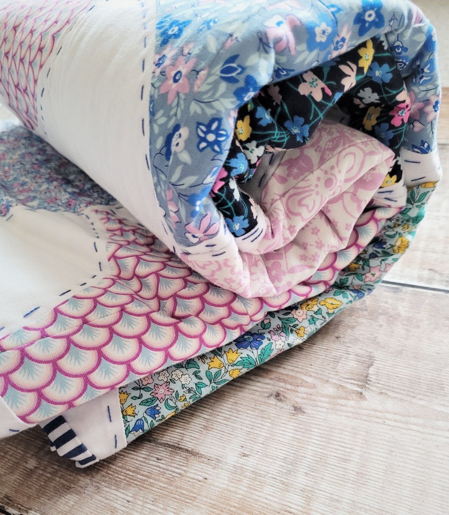 Liberty Deco Dance - Clamshell Quilt