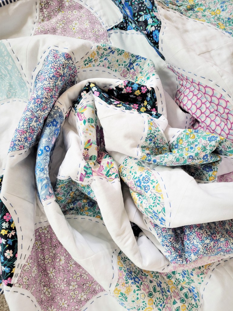 Liberty Deco Dance - Clamshell Quilt