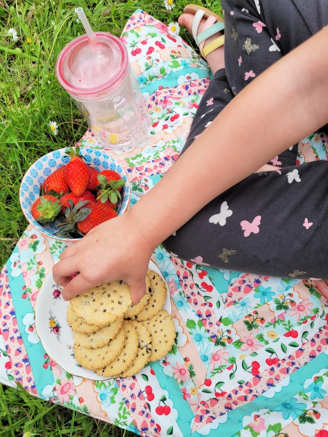 Summer Picnic - Mini Picnic Blanket